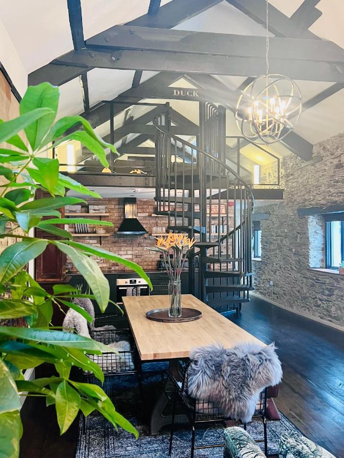 Loft 11 Stunning Luxury Nyc Loft Style Interior Designed 2Bd Apartment Excellent City Centre Location Mezzanine Cinema Room Designer Furniture Amazing Space Дуглас Экстерьер фото
