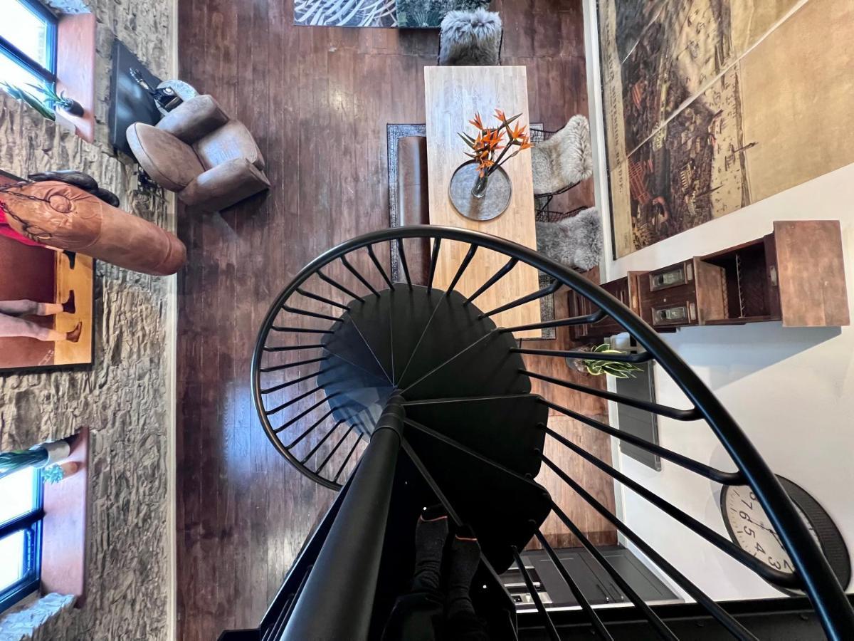 Loft 11 Stunning Luxury Nyc Loft Style Interior Designed 2Bd Apartment Excellent City Centre Location Mezzanine Cinema Room Designer Furniture Amazing Space Дуглас Экстерьер фото