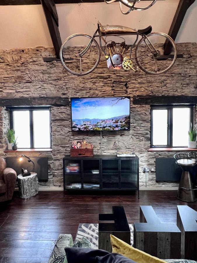 Loft 11 Stunning Luxury Nyc Loft Style Interior Designed 2Bd Apartment Excellent City Centre Location Mezzanine Cinema Room Designer Furniture Amazing Space Дуглас Экстерьер фото