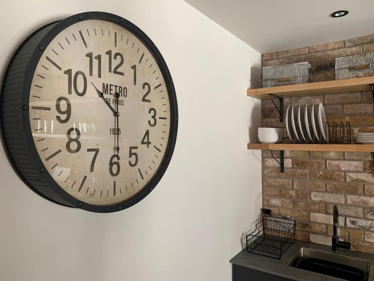 Loft 11 Stunning Luxury Nyc Loft Style Interior Designed 2Bd Apartment Excellent City Centre Location Mezzanine Cinema Room Designer Furniture Amazing Space Дуглас Экстерьер фото