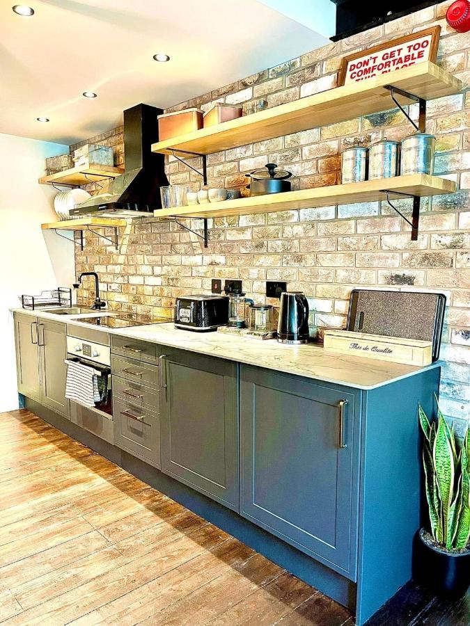 Loft 11 Stunning Luxury Nyc Loft Style Interior Designed 2Bd Apartment Excellent City Centre Location Mezzanine Cinema Room Designer Furniture Amazing Space Дуглас Экстерьер фото