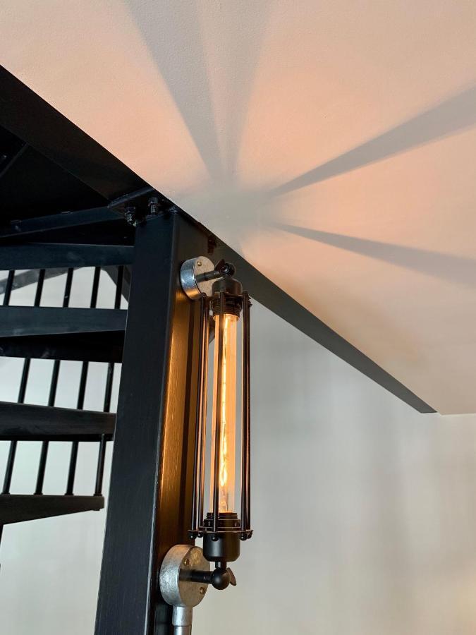 Loft 11 Stunning Luxury Nyc Loft Style Interior Designed 2Bd Apartment Excellent City Centre Location Mezzanine Cinema Room Designer Furniture Amazing Space Дуглас Экстерьер фото